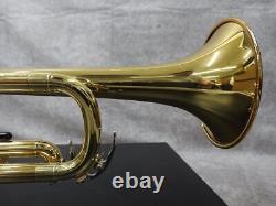 YAMAHA YTR-2330 Trumpet Standard Beginner mouthpiece with Case